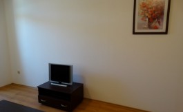 Furnished 1 Bed on Aspen Golf